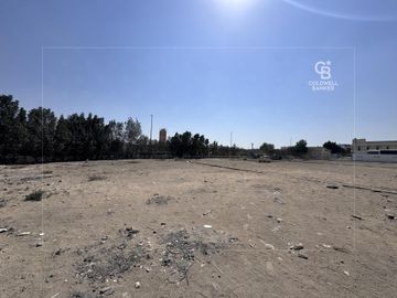 Mixed Use | Commercial Plot | Yard - Interior view