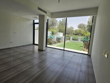 Upgraded | Park-Facing | Extended | Vacant Soon - Interior view