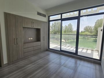 Upgraded | Park-Facing | Extended | Vacant Soon - Interior view