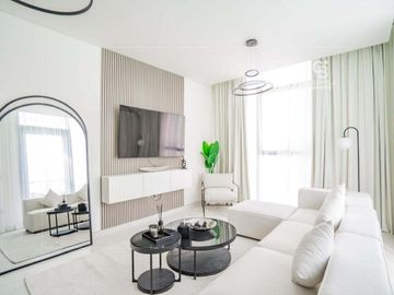 Lagoon View | Vacant | Semi Furnished - Interior view