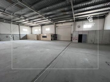DREC TAX FREE | STORAGE | ART | STUDIO WAREHOUSE - Interior view