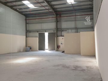 NEWLY BUILT WAREHOUSES|ROAD FACING|PRIME LOCATION - Interior view