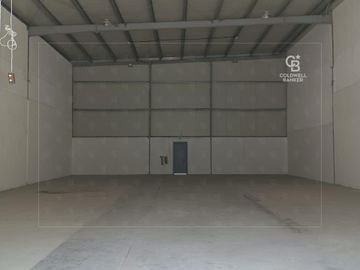 WAREHOUSE COMPLEX | EASY ACCESS | 25KW - Interior view