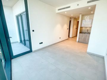 Spacious Layout | Study Room | High Floor - Interior view