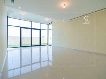 Lowest Price |5BR Villa| Single Row | Large Plot - Interior view