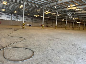 VACANT | 10 METER | LOADING BAY - Interior view