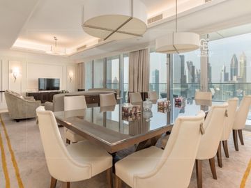 Penthouse | High Floor | Rare unit - Interior view