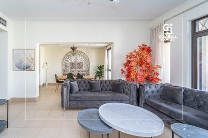 Burj Khalifa View | Furnished | Prime Location - Interior view
