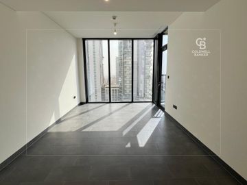 Spacious Layout | 2BR + Study | Vacant - Interior view