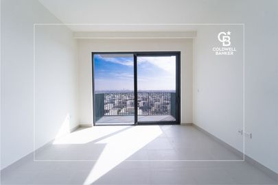 Walk-in Closet l Closed Kitchen l Spacious 3 BR - Interior view
