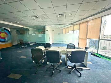 Fitted & Partitioned | Sheikh Zayed Road View - Interior view
