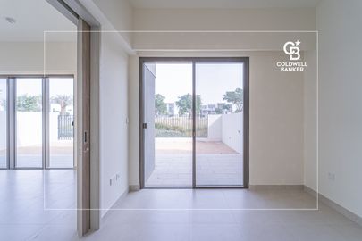 Near Yoga Deck | Single Row | Corner Unit - Interior view