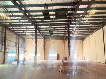 Excellent Location I Vacant I 100 kw - Interior view