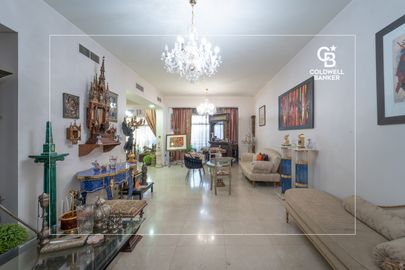Beautifully Upgraded | Single Row | Unfurnished - Interior view