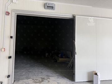 Independent Brand New Cold-Storage - Interior view