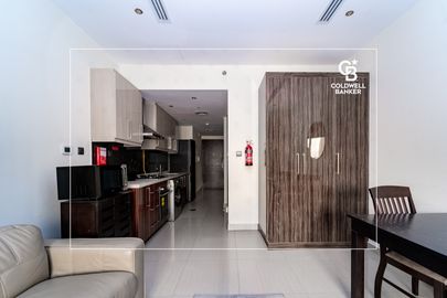 Prime Location | Furnished | Canal View - Interior view