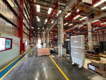 14-METER HIGH | HIGH POWER | JAFZA - Interior view