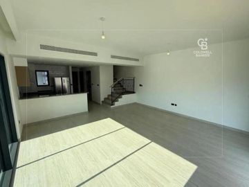Near Park | Private Landscaped Garden | Hot Deal - Interior view