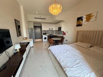 Exquisite Fully Furnished Studio for Rent - Interior view