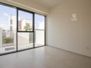 Premium Location | Ready | On the Park - Interior view