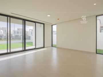 Premium Location | Ready | On the Park - Interior view