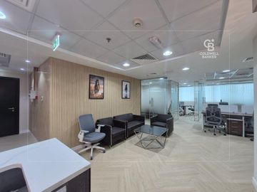 VACANT | UPGRADED | FURNISHED | BEST LAYOUT - Interior view