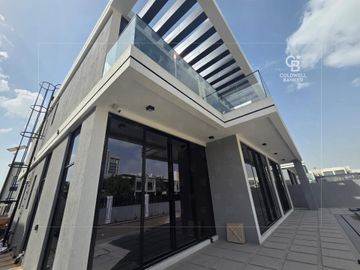 Brand New | Premium Finishes | Private Pool - Interior view
