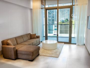 Fully Furnished| Brand New | Spacious - Interior view