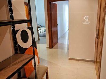 Spacious  | Vacant  | Near to the Metro - Interior view