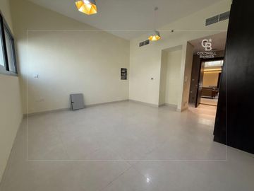 8% ROI | No commission | Multiple Options - Interior view