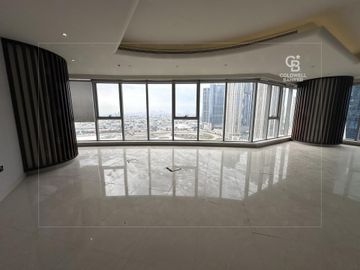 Exclusive Fitted Office with Multiple Parkings - Interior view