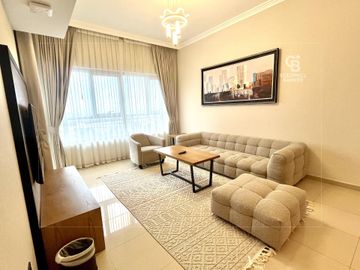 Furnished | Metro | Sea View | Multiple Options - Interior view