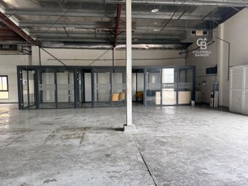 High Power Warehouse | 250KW | 6 Mtr - Interior view