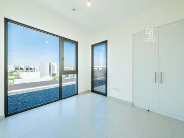 Near Amenities | Gated Community | Vacant Now - Interior view