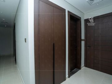 HIGH FLOOR | SPACIOUS UNIT | MOTIVATED SELLER - Interior view