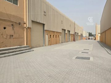 Newly built warehouse with 25kW power and 10m height. - Interior view