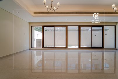Single Row | Open View | Spacious - Interior view