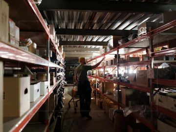 Vacant | Easy Access | Loading Bays - Interior view