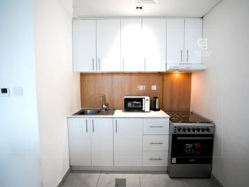 HIGH FLOOR | FULLY FURNISHED | MODERN STUDIO - Interior view
