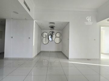 Spacious | Wide Open View | Prime Location - Interior view