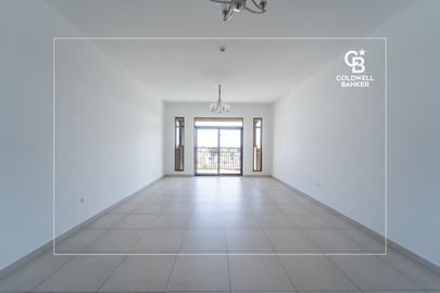 2BR+Maids | Burj Al Arab View | Vacant - Interior view