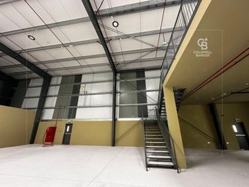Road Facing | Brand New | HIGH POWER - Interior view