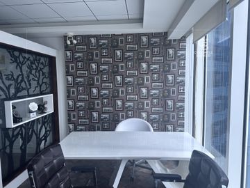 Vacant Spacious Road Facing Office| 2 Parking - Interior view