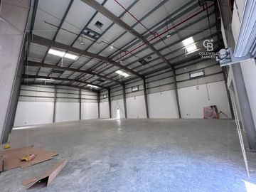 Road Facing | Brand New | HIGH POWER - Interior view