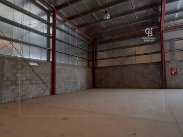 High Quality Manufacturing Storage and Car Service - Interior view