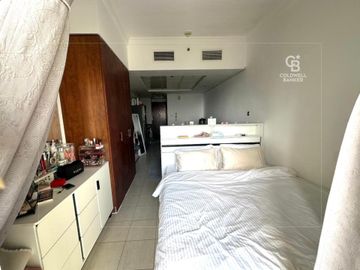 Fully Furnished | Lake View | High Floor - Interior view