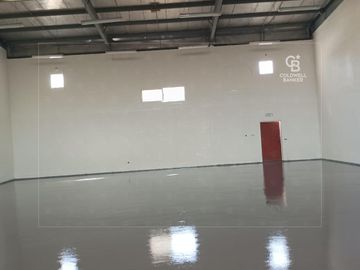 SZR FACING|HIGH CEILING|CREATIVE COMPOUND|40kw - Interior view