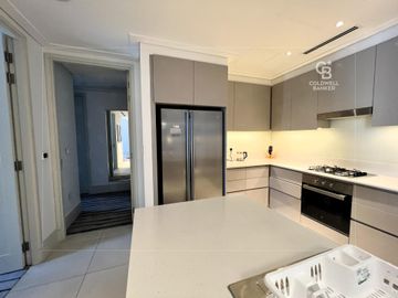 Burj Khalifa View | Fully Furnished | High ROI - Interior view