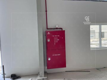 INSULATED| 40KW POWER | ROAD FACING - Interior view