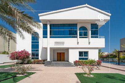 HIGH-END VILLA | PRIVATE POOL AND GARDEN - Interior view